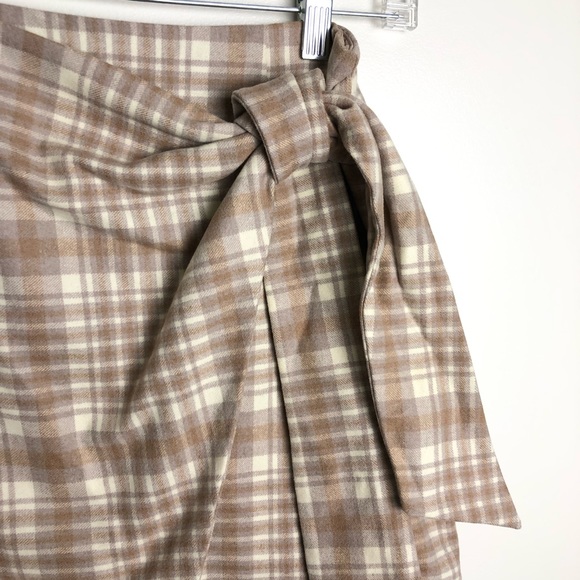 ARITZIA Wilfred Plaid Wool Wrap Front Mini Skirt - Picture 2 of 10